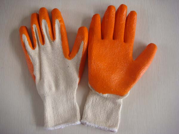 always use gloves in winter!