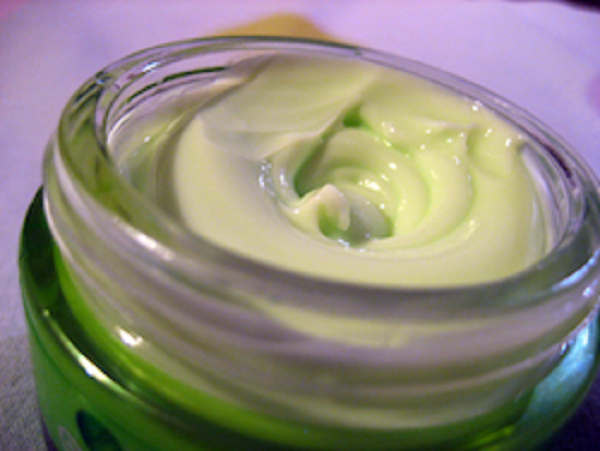 Facial creams for oily skin