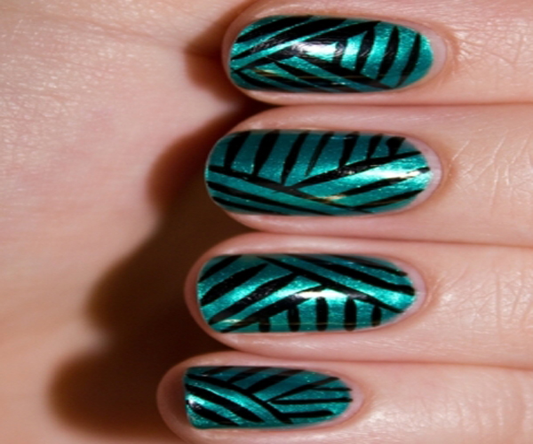 graphic nails