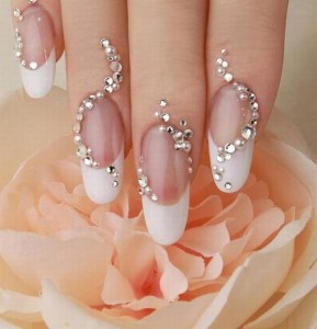 unique-wedding-nail-art-design