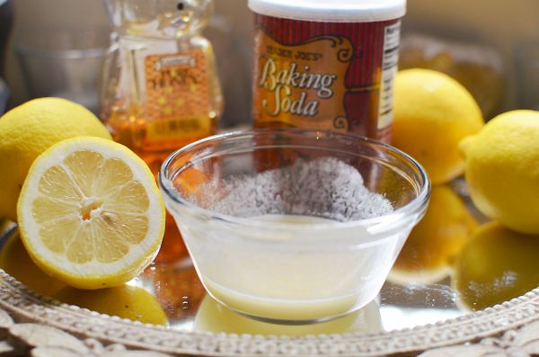 Baking Soda, Lemon Juice and Honey Scrub