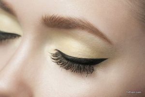 Use of kohl stick instead of eyeliner