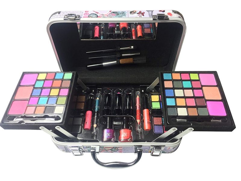 BR Carry All Trunk Professional Makeup Kit