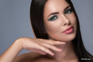 gework of a concealert natural makeup look with dark skin
