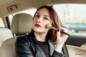 Keep Makeup and Jewelry Simple
