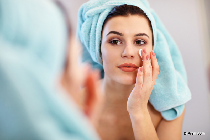 Skin Around Your Eyes Deserves its Own Skincare Routine