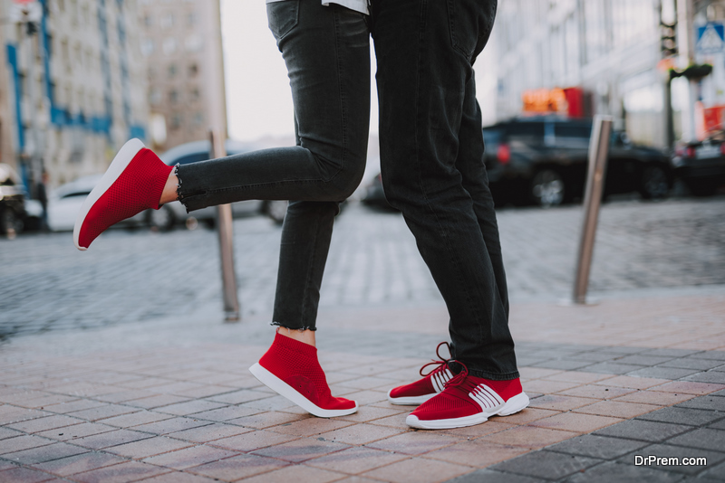 couple-in-red-shoes