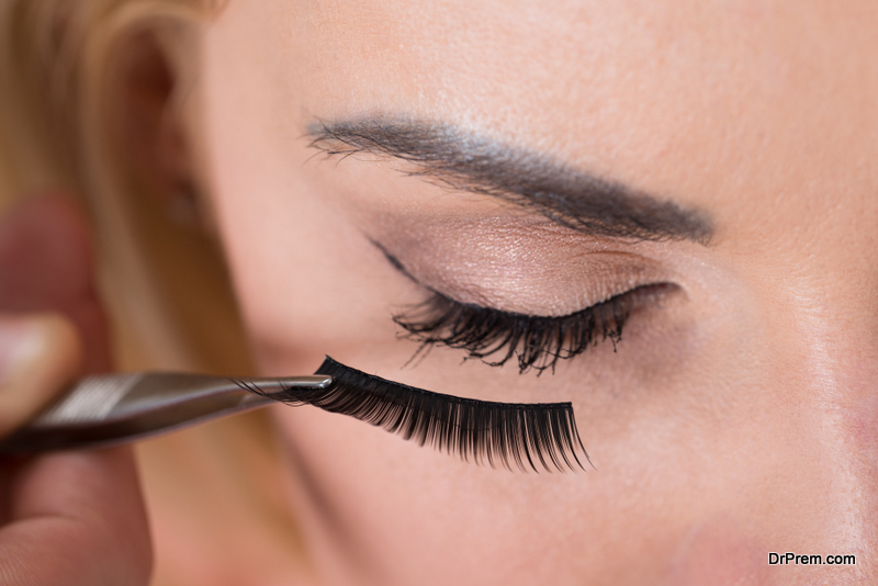 Pros and Cons of False Lashes